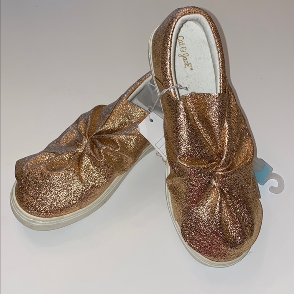 Girls sneakers